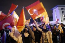 العدالة والتنمية ينتصر في تركيا، و ردود فعل متباينة بين الفرح والصدمة